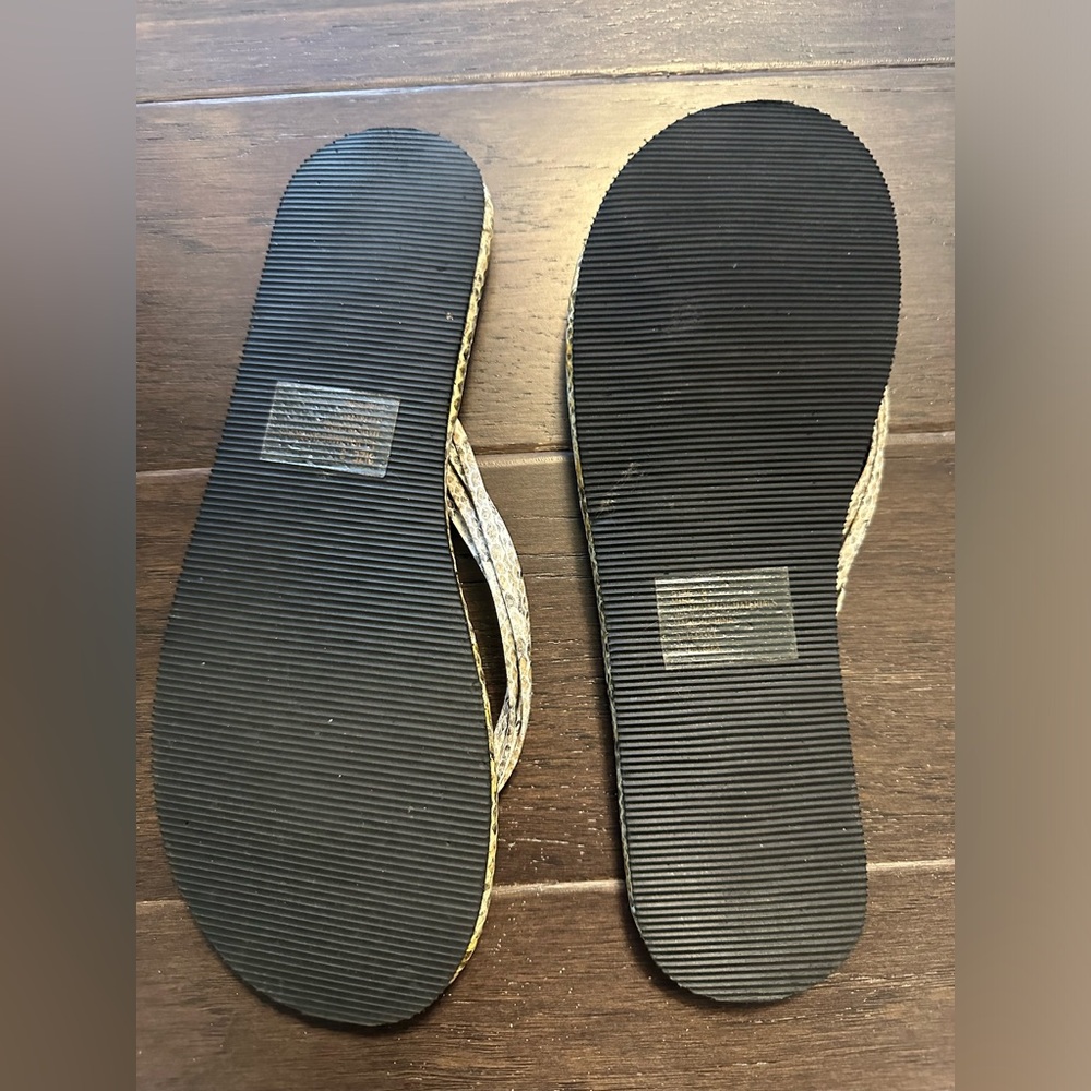 Sandals - Picture 2 of 2